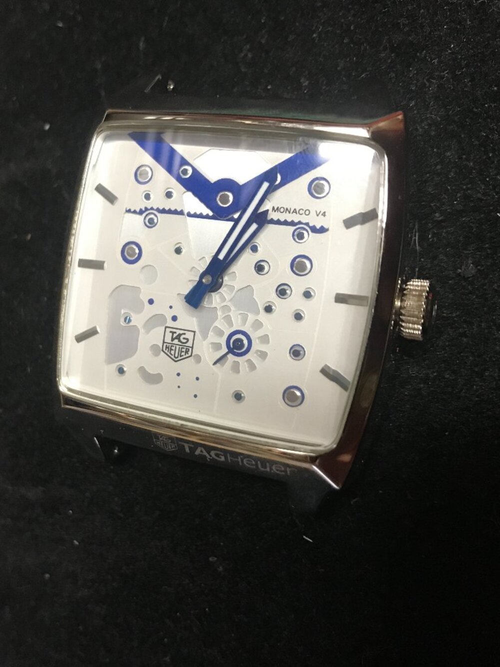 Men wrist watch. For paqrts or repair. Selfwinding
